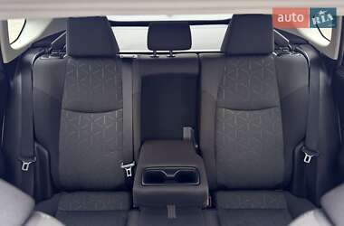 Внедорожник / Кроссовер Toyota RAV4 2021 в 