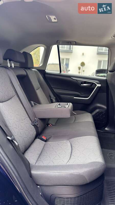 Внедорожник / Кроссовер Toyota RAV4 2021 в Умани фото 24 Внедорожник / Кроссовер Toyota RAV4 2021 в Умани