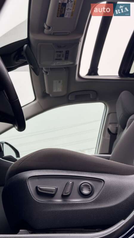 Внедорожник / Кроссовер Toyota RAV4 2021 в Умани фото 31 Внедорожник / Кроссовер Toyota RAV4 2021 в Умани