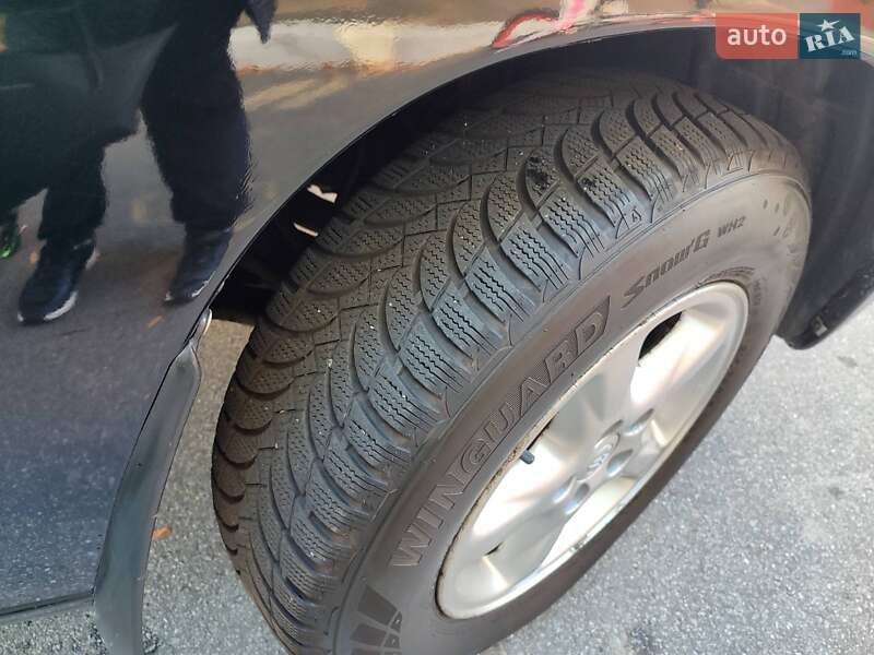 Позашляховик / Кросовер Toyota RAV4 2002 в Вінниці