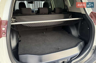 Внедорожник / Кроссовер Toyota RAV4 2013 в 