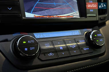 Внедорожник / Кроссовер Toyota RAV4 2013 в 