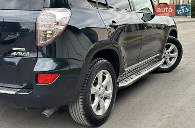 Внедорожник / Кроссовер Toyota RAV4 2011 в Ровно