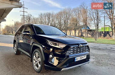 Внедорожник / Кроссовер Toyota RAV4 2021 в Киеве