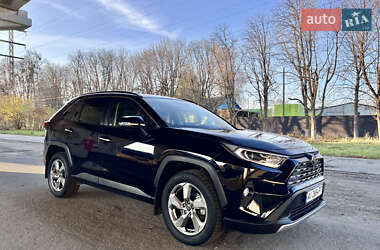 Внедорожник / Кроссовер Toyota RAV4 2021 в Киеве