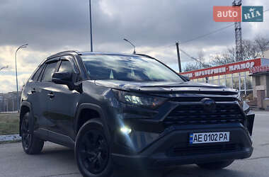 Позашляховик / Кросовер Toyota RAV4 2021 в Дніпрі