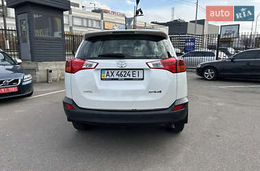 Внедорожник / Кроссовер Toyota RAV4 2015 в Киеве