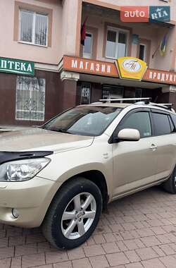 Позашляховик / Кросовер Toyota RAV4 2008 в Долині