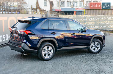 Внедорожник / Кроссовер Toyota RAV4 2019 в Киеве