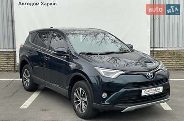 Позашляховик / Кросовер Toyota RAV4 2017 в Харкові