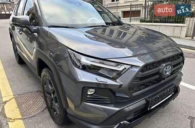 Внедорожник / Кроссовер Toyota RAV4 2024 в Киеве