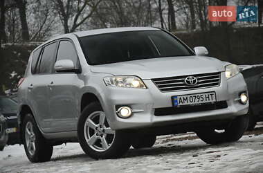 Позашляховик / Кросовер Toyota RAV4 2010 в Бердичеві