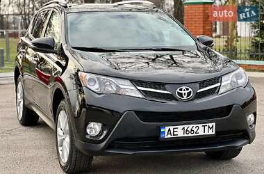 Позашляховик / Кросовер Toyota RAV4 2015 в Львові