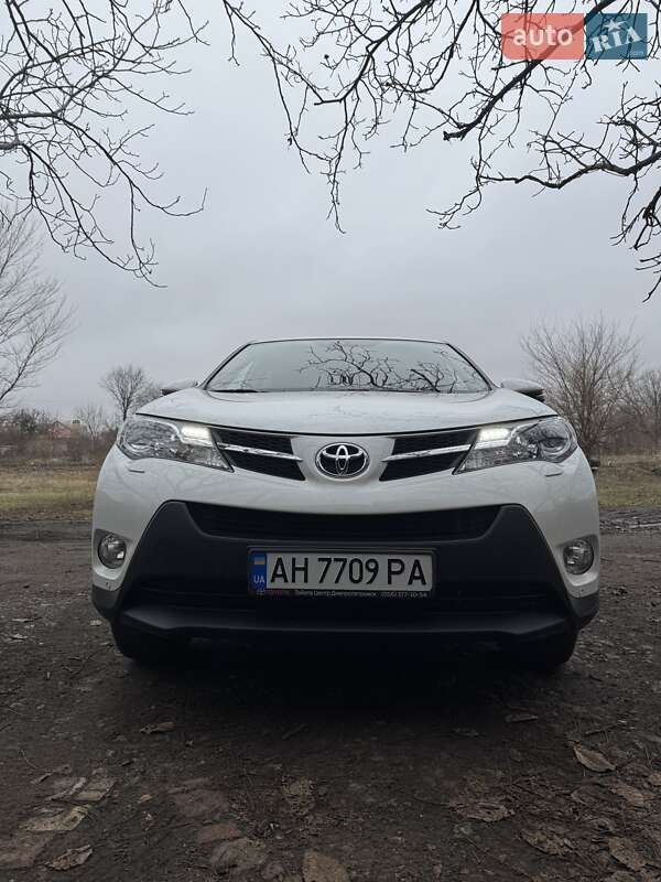 Позашляховик / Кросовер Toyota RAV4 2014 в Слов'янську