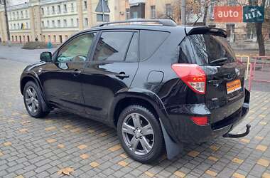 Позашляховик / Кросовер Toyota RAV4 2006 в 