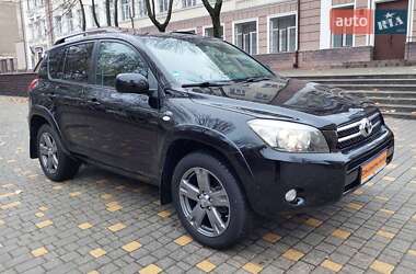 Позашляховик / Кросовер Toyota RAV4 2006 в 