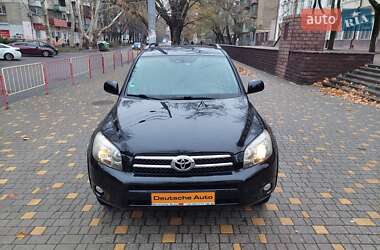 Позашляховик / Кросовер Toyota RAV4 2006 в 