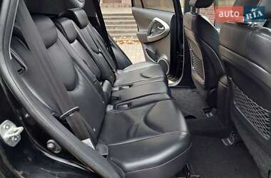 Позашляховик / Кросовер Toyota RAV4 2006 в 