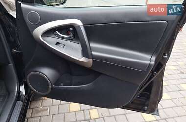 Позашляховик / Кросовер Toyota RAV4 2006 в 