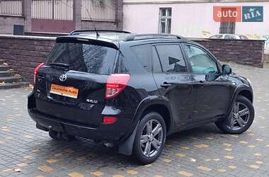 Позашляховик / Кросовер Toyota RAV4 2006 в 