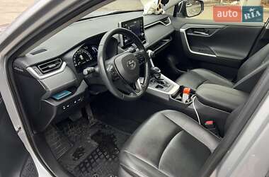 Позашляховик / Кросовер Toyota RAV4 2021 в Житомирі