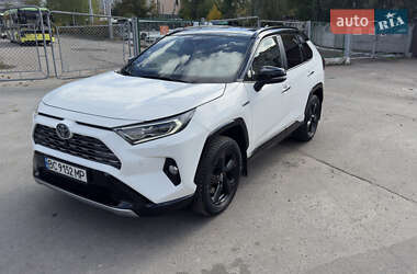 Позашляховик / Кросовер Toyota RAV4 2019 в Львові