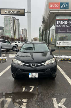 Позашляховик / Кросовер Toyota RAV4 2015 в Києві