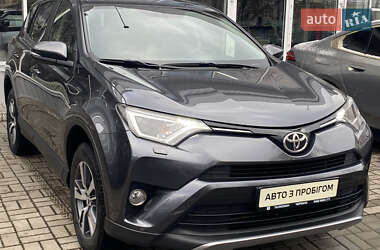 Внедорожник / Кроссовер Toyota RAV4 2018 в Черкассах