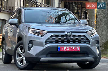 Позашляховик / Кросовер Toyota RAV4 2018 в Дрогобичі