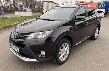 Позашляховик / Кросовер Toyota RAV4 2015 в Сумах