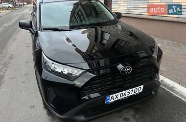 Позашляховик / Кросовер Toyota RAV4 2019 в Харкові