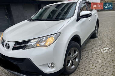 Позашляховик / Кросовер Toyota RAV4 2015 в Львові