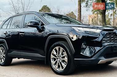 Позашляховик / Кросовер Toyota RAV4 2023 в Києві