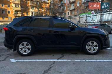 Внедорожник / Кроссовер Toyota RAV4 2019 в Запорожье