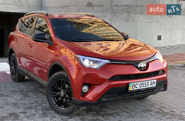 Позашляховик / Кросовер Toyota RAV4 2016 в Львові