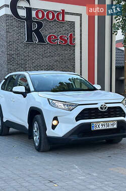 Позашляховик / Кросовер Toyota RAV4 2019 в Чемерівцях