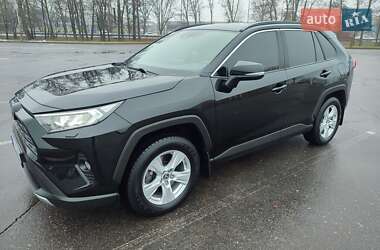 Позашляховик / Кросовер Toyota RAV4 2021 в Києві