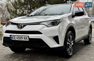 Позашляховик / Кросовер Toyota RAV4 2016 в Дніпрі