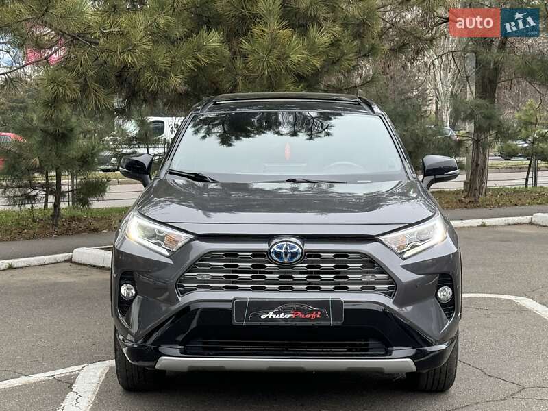 Внедорожник / Кроссовер Toyota RAV4 2021 в Одессе