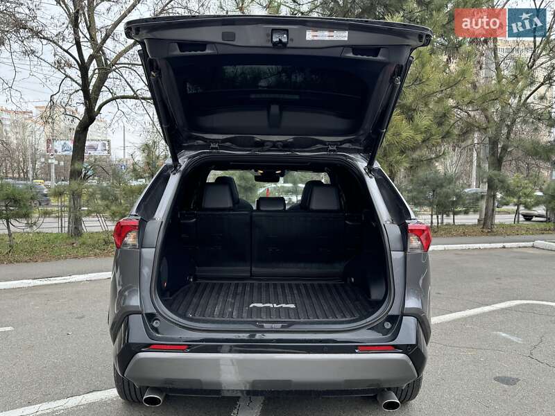 Внедорожник / Кроссовер Toyota RAV4 2021 в Одессе