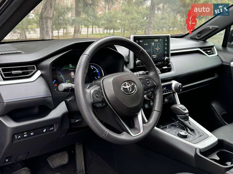 Внедорожник / Кроссовер Toyota RAV4 2021 в Одессе