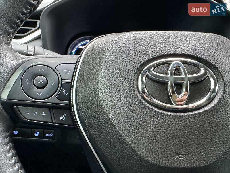 Внедорожник / Кроссовер Toyota RAV4 2021 в Одессе