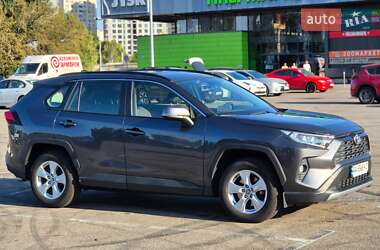 Позашляховик / Кросовер Toyota RAV4 2019 в Києві