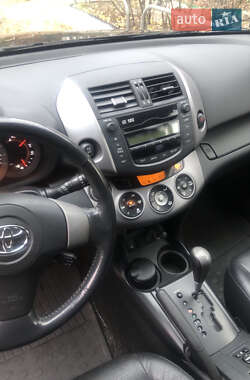 Внедорожник / Кроссовер Toyota RAV4 2007 в 