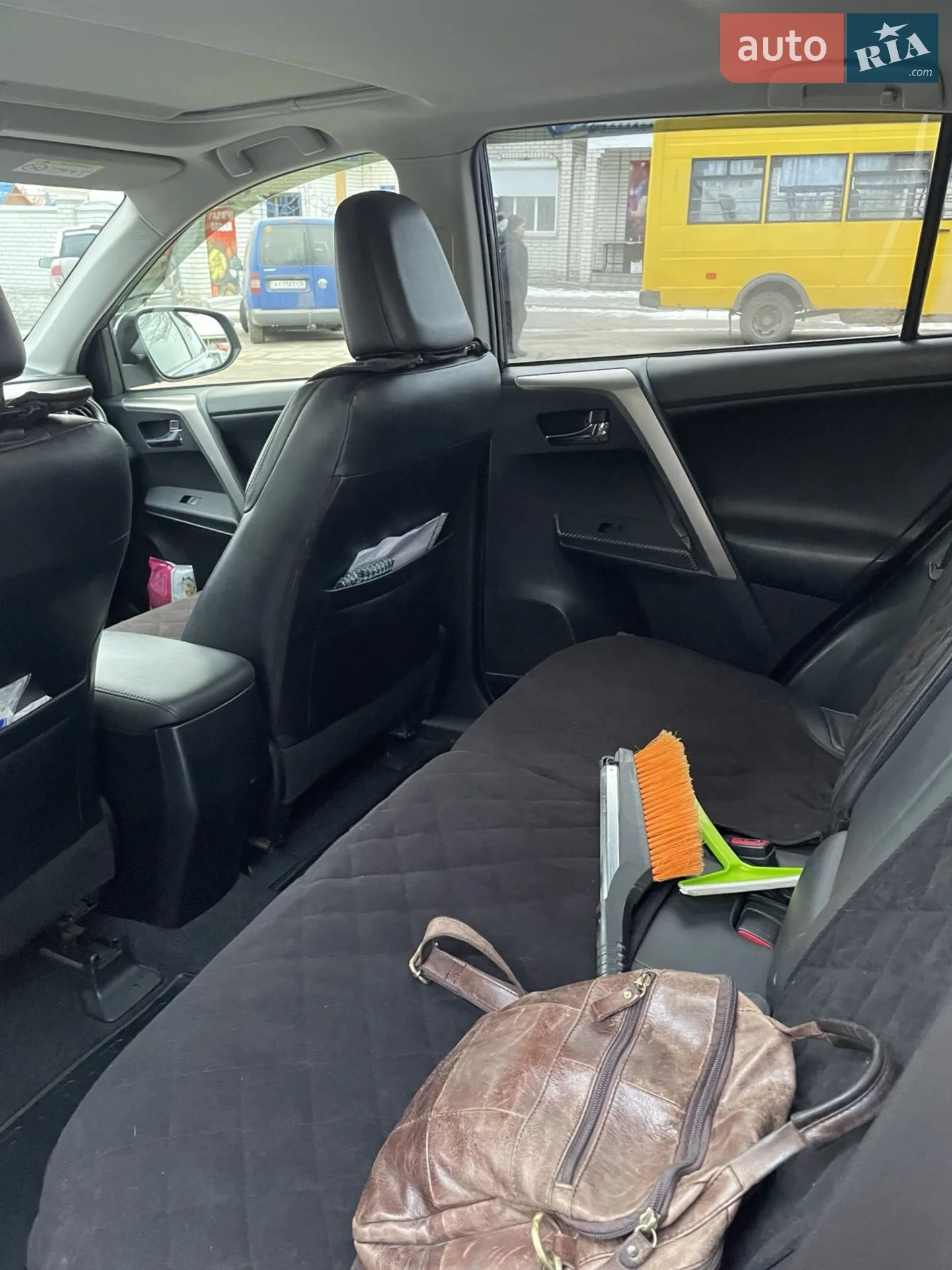 2013 Toyota RAV 4 - мініатюра 5