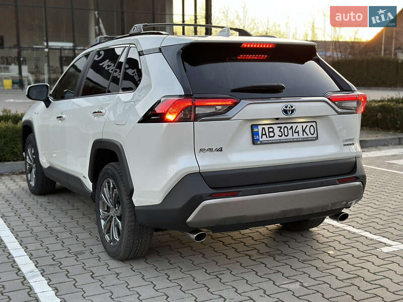 Внедорожник / Кроссовер Toyota RAV4 2022 в Виннице