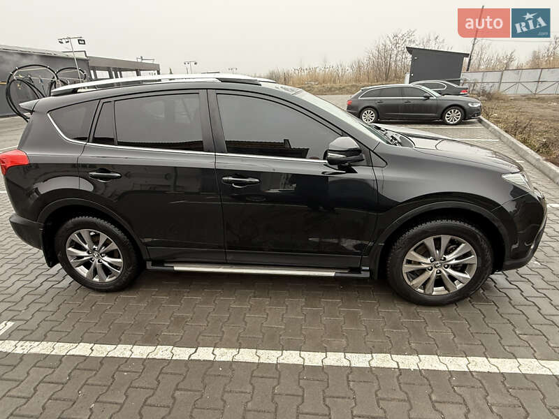 Позашляховик / Кросовер Toyota RAV4 2014 в Вінниці