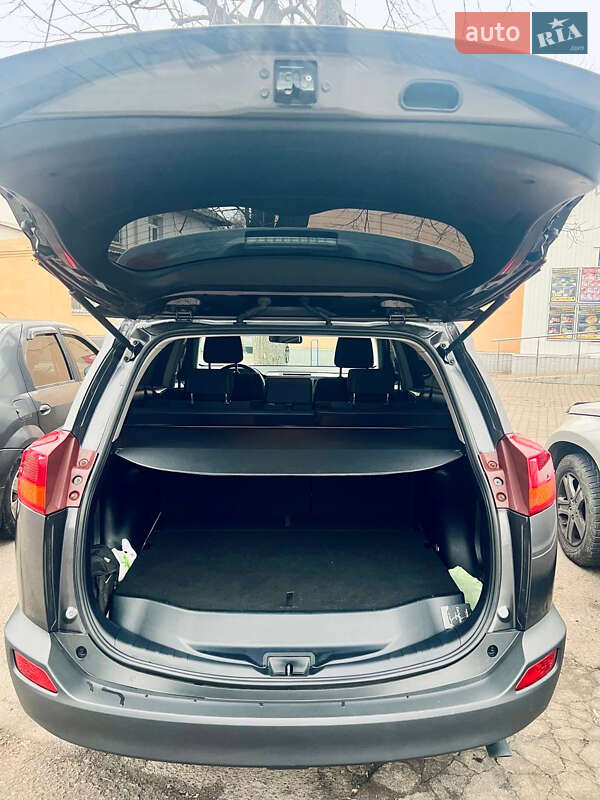 Внедорожник / Кроссовер Toyota RAV4 2013 в Днепре