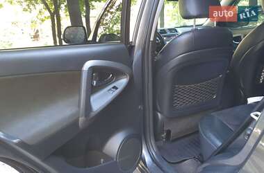 Внедорожник / Кроссовер Toyota RAV4 2012 в 