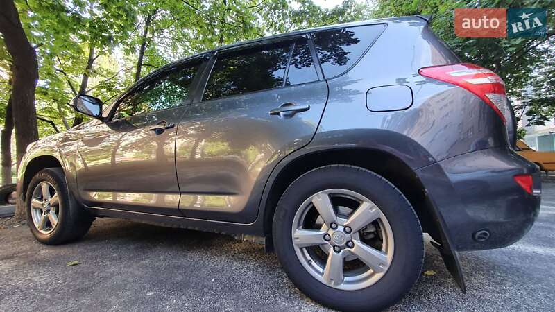 Внедорожник / Кроссовер Toyota RAV4 2012 в Киеве